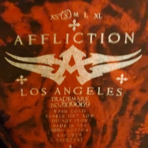 Affliction red long sleeve - Picture 3 of 3